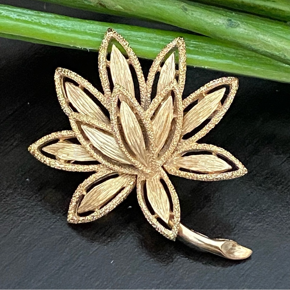Vintage AVON Brushed Gold-tone Flower Brooch
